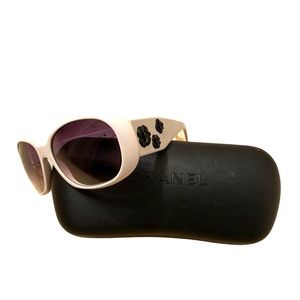 CHANEL Vintage White Sunglasses with Black Floral Side Detail